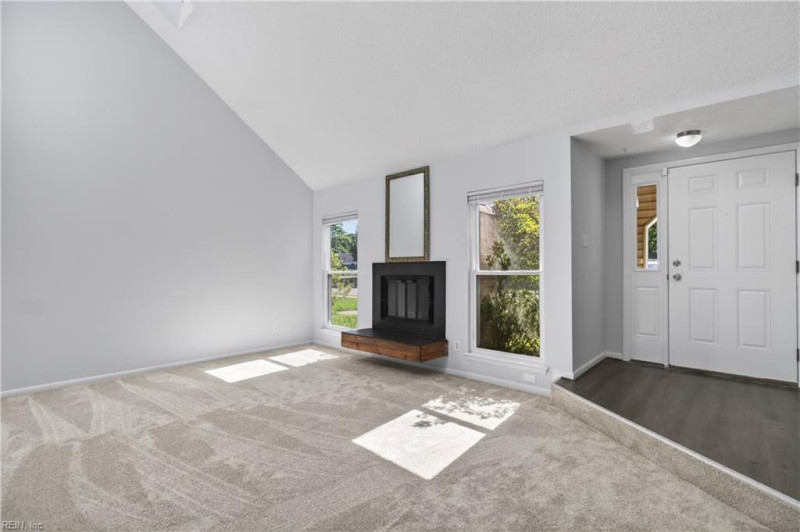 Photo 6 of 25 residential for sale in Virginia Beach virginia