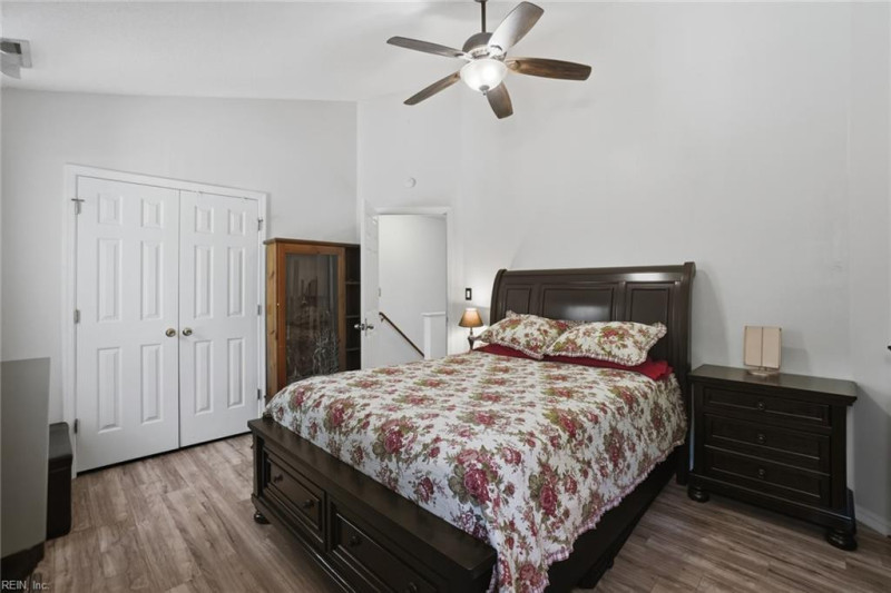 Photo 17 of 36 residential for sale in Suffolk virginia
