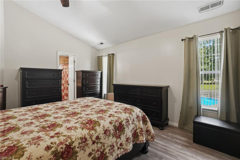 Photo 18 of 36 residential for sale in Suffolk virginia