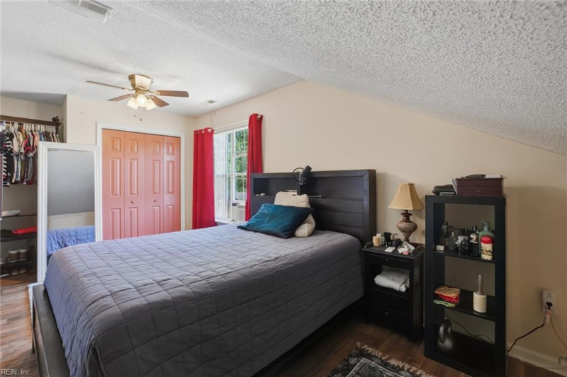 Photo 20 of 36 residential for sale in Suffolk virginia