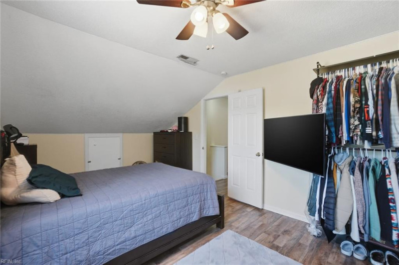 Photo 21 of 36 residential for sale in Suffolk virginia