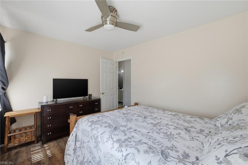 Photo 24 of 36 residential for sale in Suffolk virginia
