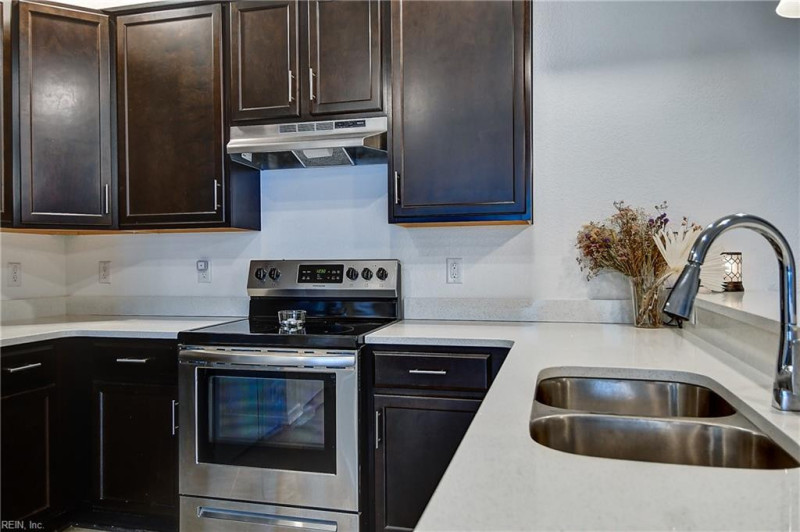 Photo 14 of 26 residential for sale in Virginia Beach virginia