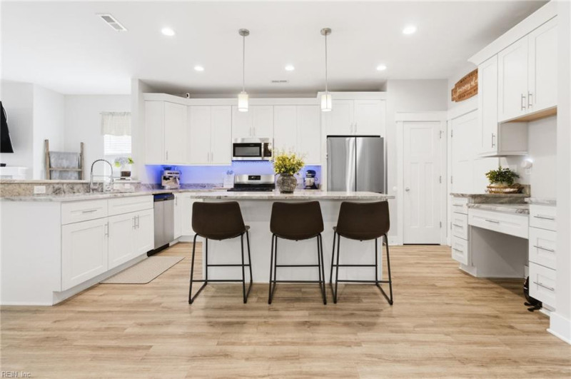 Photo 14 of 48 residential for sale in Virginia Beach virginia