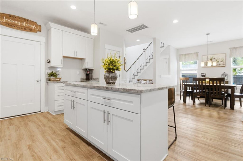 Photo 17 of 48 residential for sale in Virginia Beach virginia