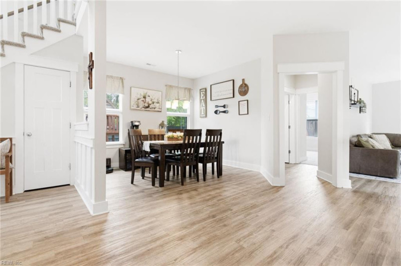 Photo 20 of 48 residential for sale in Virginia Beach virginia