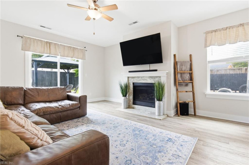 Photo 22 of 48 residential for sale in Virginia Beach virginia