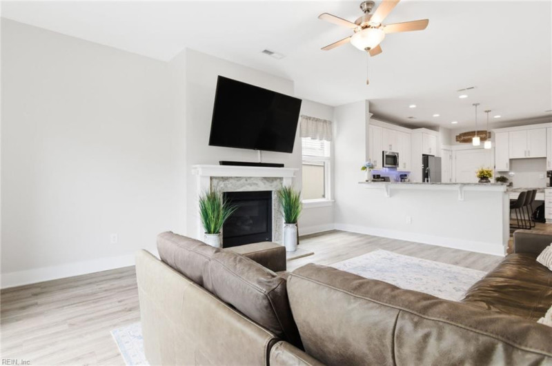 Photo 24 of 48 residential for sale in Virginia Beach virginia