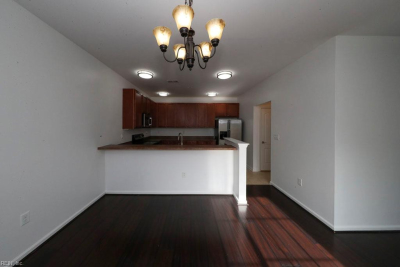 Photo 13 of 34 residential for sale in Chesapeake virginia
