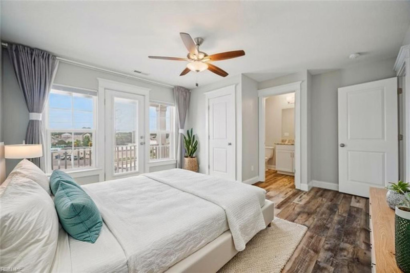 Photo 4 of 42 residential for sale in Virginia Beach virginia