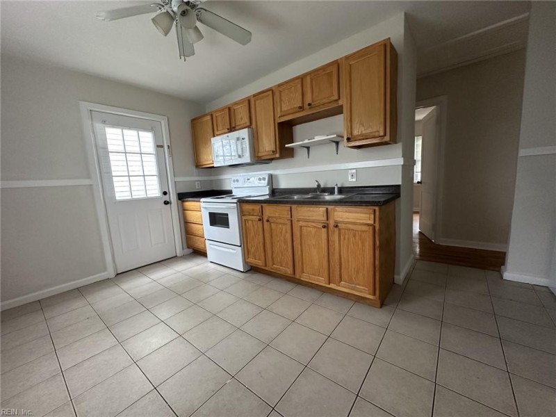 Photo 3 of 8 residential for sale in Norfolk virginia