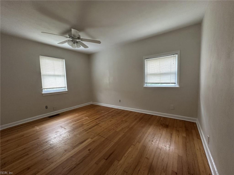Photo 6 of 8 residential for sale in Norfolk virginia