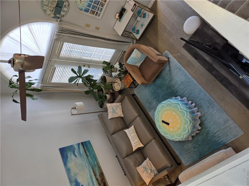 Photo 7 of 28 residential for sale in Chesapeake virginia