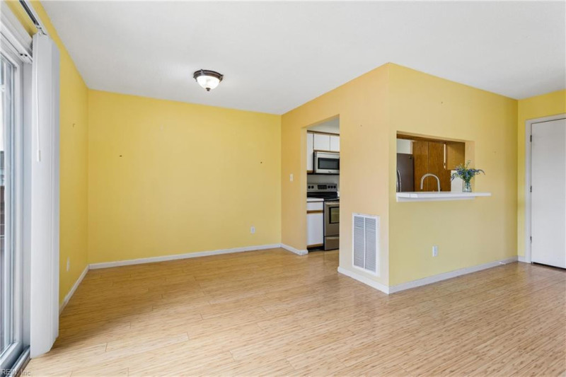 Photo 8 of 44 residential for sale in Portsmouth virginia Photo 8 of 44 residential for sale in Portsmouth virginia