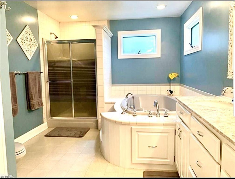 Photo 13 of 20 residential for sale in Franklin virginia