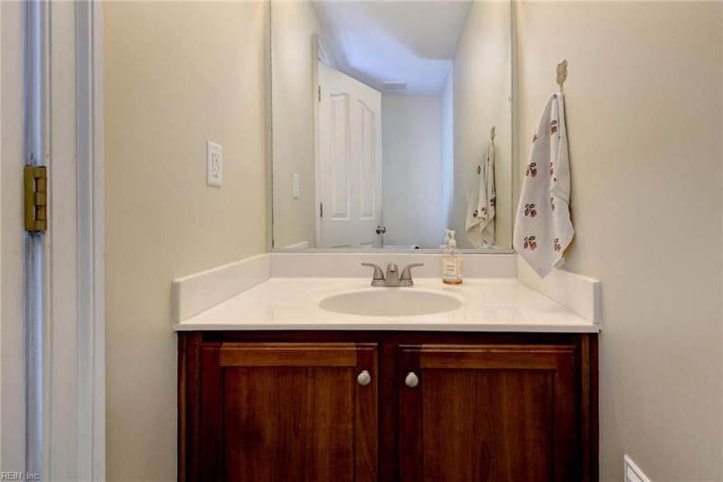 Photo 14 of 47 residential for sale in James City County virginia