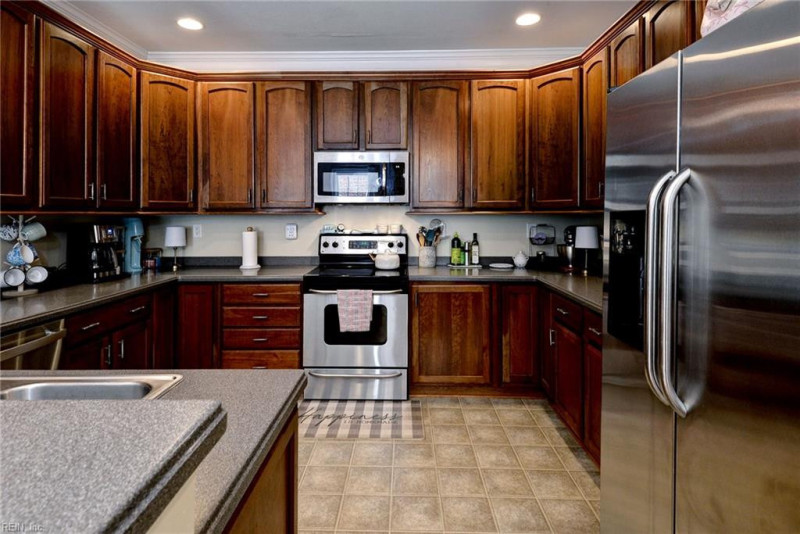Photo 2 of 47 residential for sale in James City County virginia