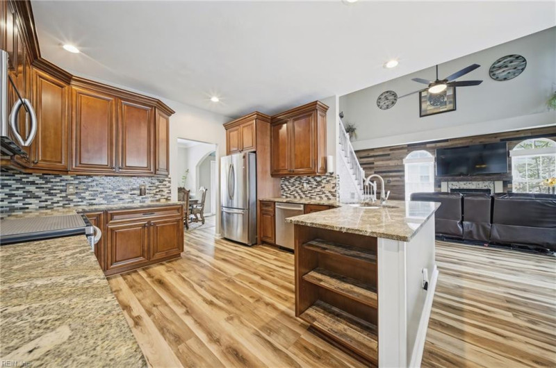 Photo 13 of 49 residential for sale in Virginia Beach virginia