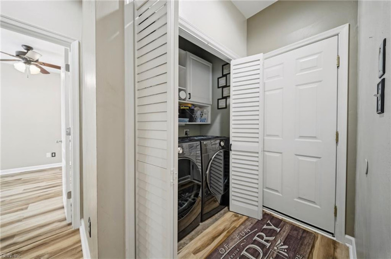 Photo 15 of 49 residential for sale in Virginia Beach virginia