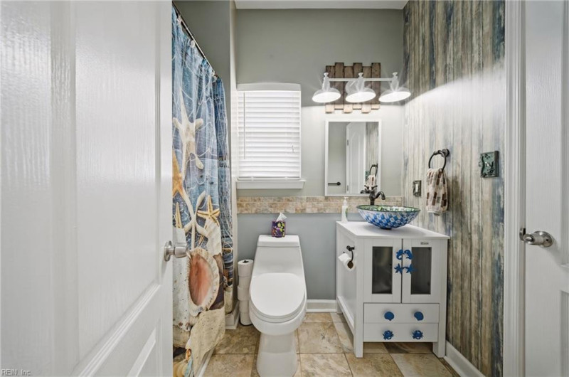Photo 16 of 49 residential for sale in Virginia Beach virginia