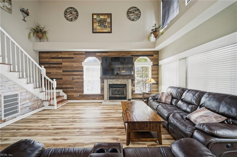 Photo 18 of 49 residential for sale in Virginia Beach virginia