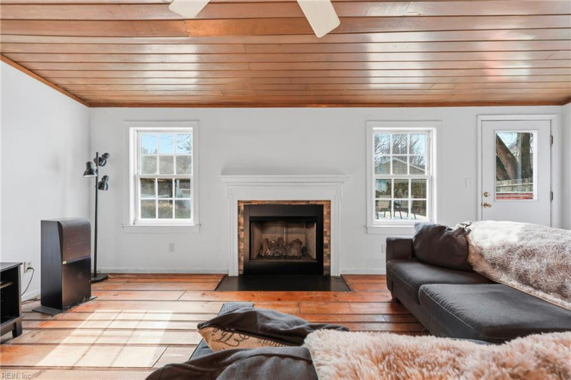 Photo 17 of 50 residential for sale in Portsmouth virginia