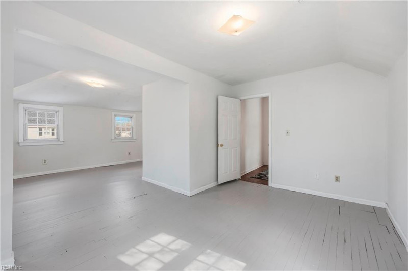 Photo 40 of 50 residential for sale in Portsmouth virginia
