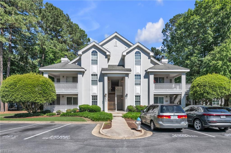 Photo 1 of 26 residential for sale in Chesapeake virginia