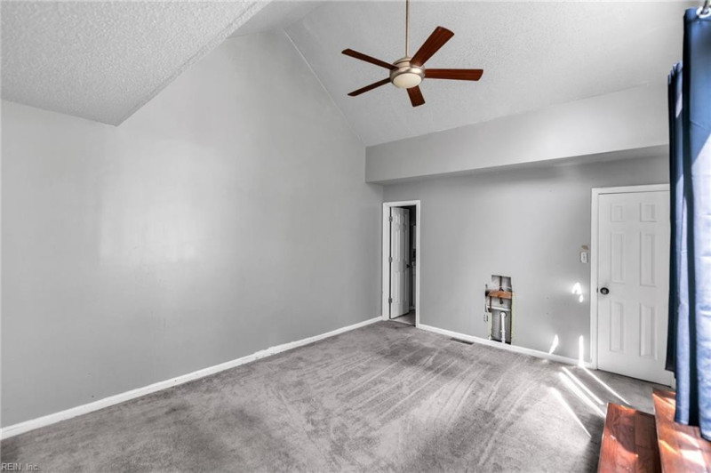 Photo 19 of 26 residential for sale in Chesapeake virginia