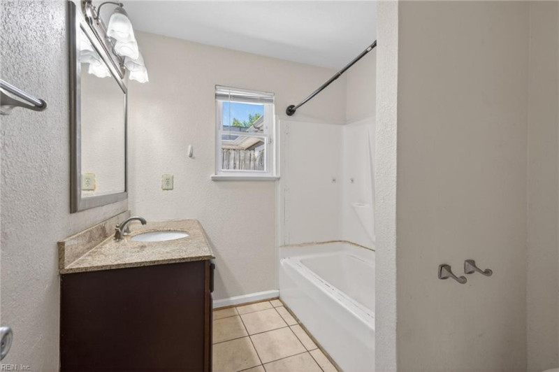 Photo 11 of 28 residential for sale in Virginia Beach virginia