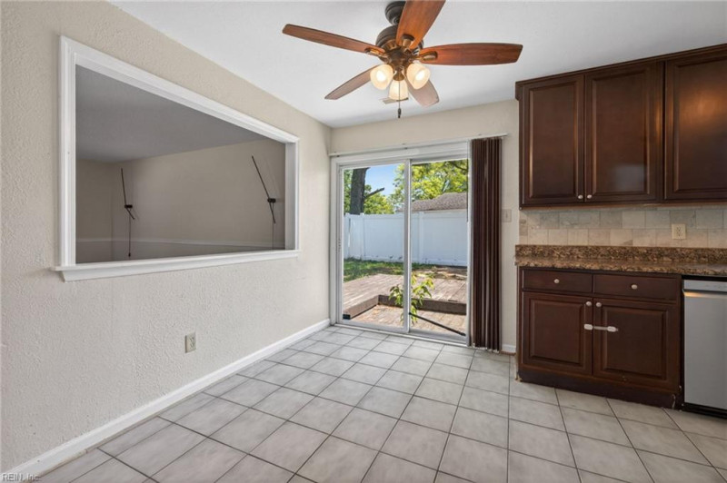 Photo 8 of 28 residential for sale in Virginia Beach virginia