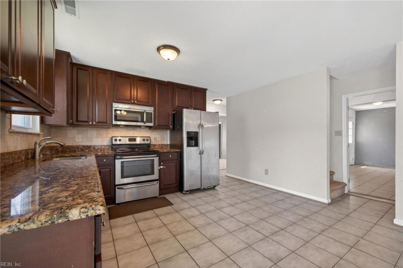 Photo 9 of 28 residential for sale in Virginia Beach virginia