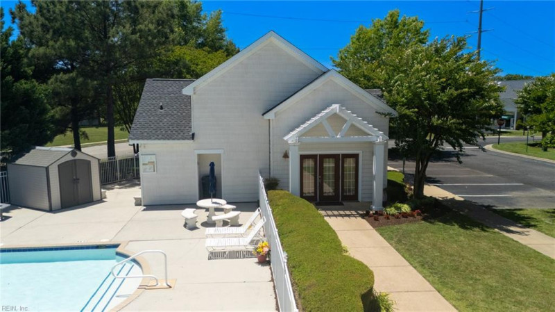 Photo 11 of 45 residential for sale in Chesapeake virginia