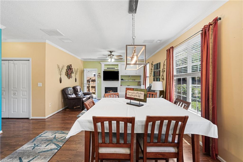 Photo 12 of 45 residential for sale in Chesapeake virginia