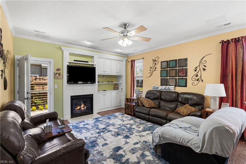 Photo 15 of 45 residential for sale in Chesapeake virginia