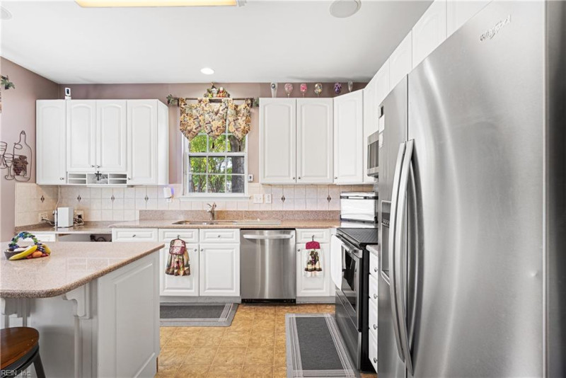 Photo 22 of 45 residential for sale in Chesapeake virginia