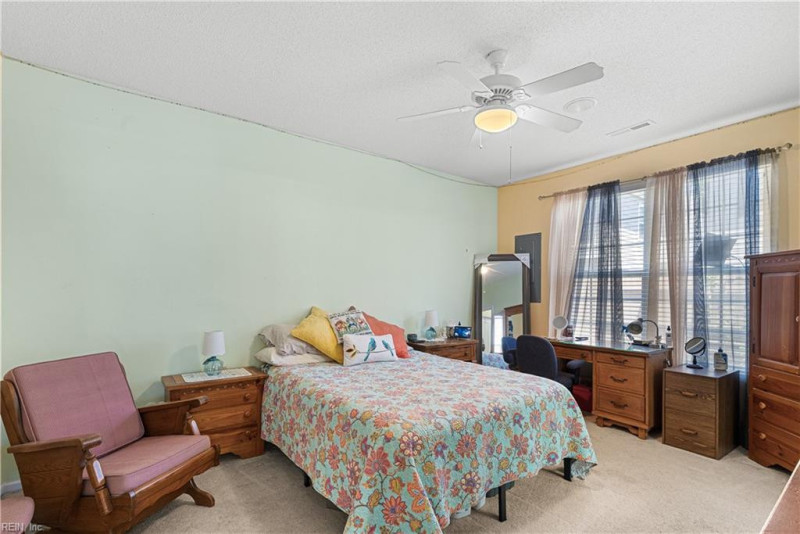 Photo 24 of 45 residential for sale in Chesapeake virginia