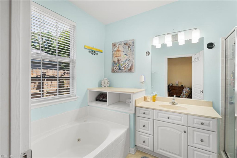 Photo 26 of 45 residential for sale in Chesapeake virginia