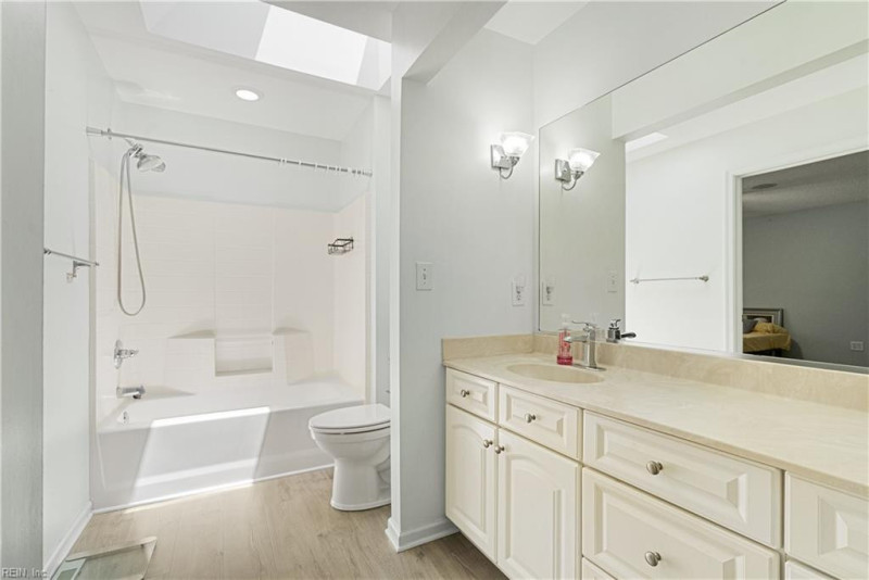 Photo 31 of 45 residential for sale in Chesapeake virginia
