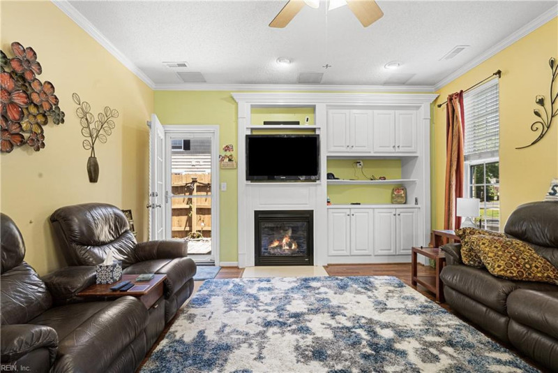 Photo 33 of 45 residential for sale in Chesapeake virginia
