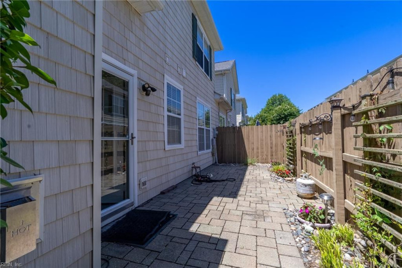 Photo 35 of 45 residential for sale in Chesapeake virginia