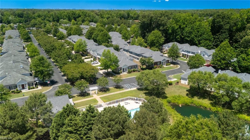 Photo 4 of 45 residential for sale in Chesapeake virginia