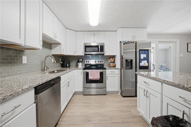 Photo 6 of 21 residential for sale in Hampton virginia