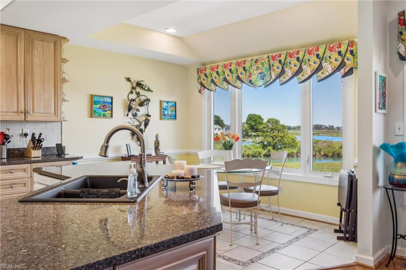 Photo 11 of 34 residential for sale in Hampton virginia