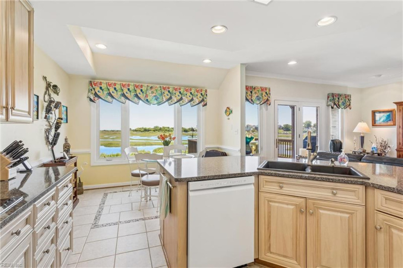 Photo 15 of 34 residential for sale in Hampton virginia
