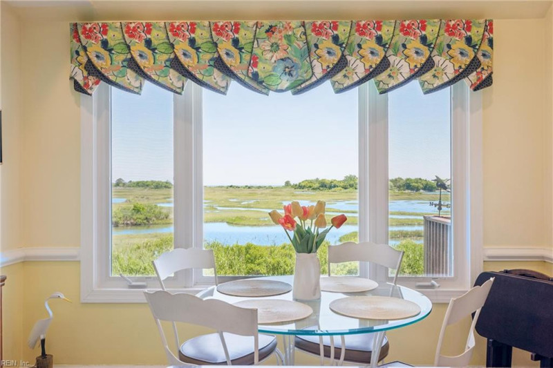 Photo 16 of 34 residential for sale in Hampton virginia