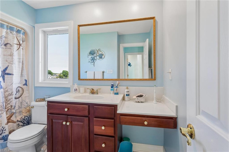 Photo 26 of 34 residential for sale in Hampton virginia