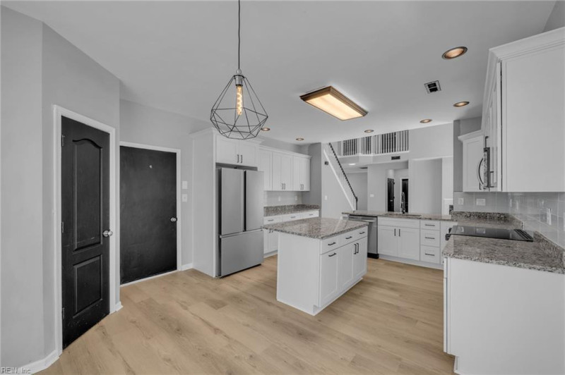 Photo 19 of 50 residential for sale in Chesapeake virginia