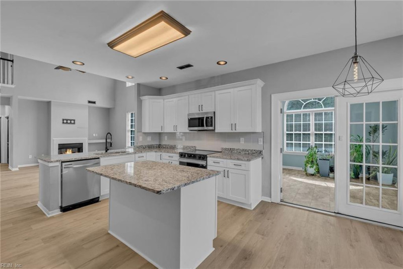 Photo 20 of 50 residential for sale in Chesapeake virginia