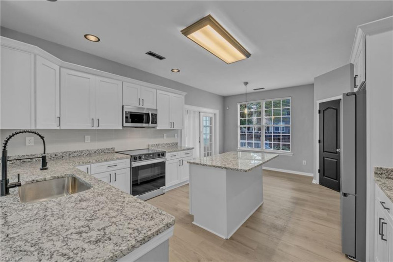 Photo 21 of 50 residential for sale in Chesapeake virginia